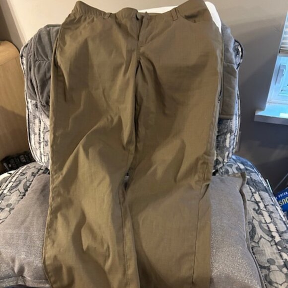 Under Armour Canvas Women's Pant - Picture 1 of 3